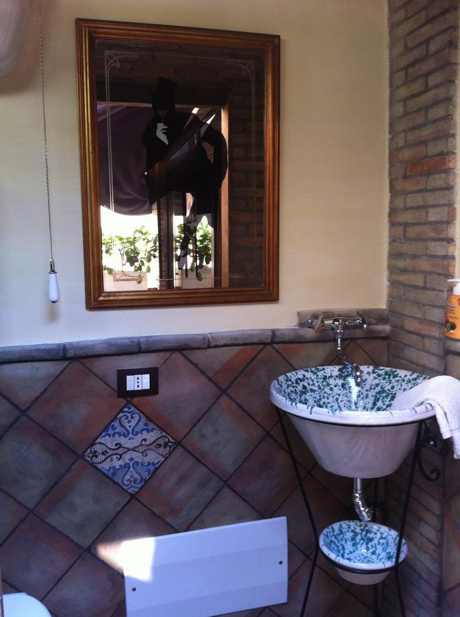 شاكا Guest House La Corte Normanna المظهر الخارجي الصورة
